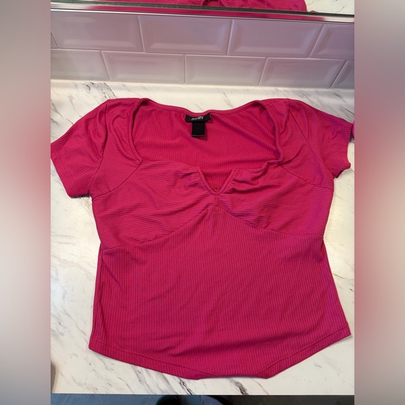 Bright Fuchsia top - Picture 4 of 4